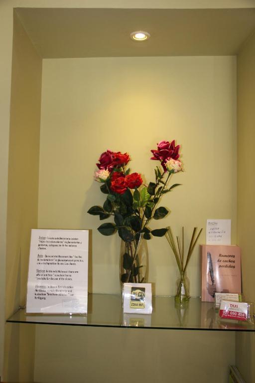 Hotel Dora Пласенсия Екстериор снимка