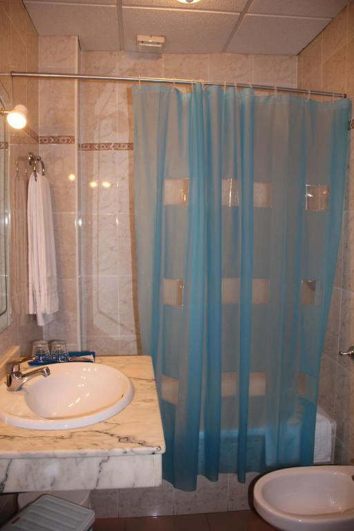 Hotel Dora Пласенсия Екстериор снимка
